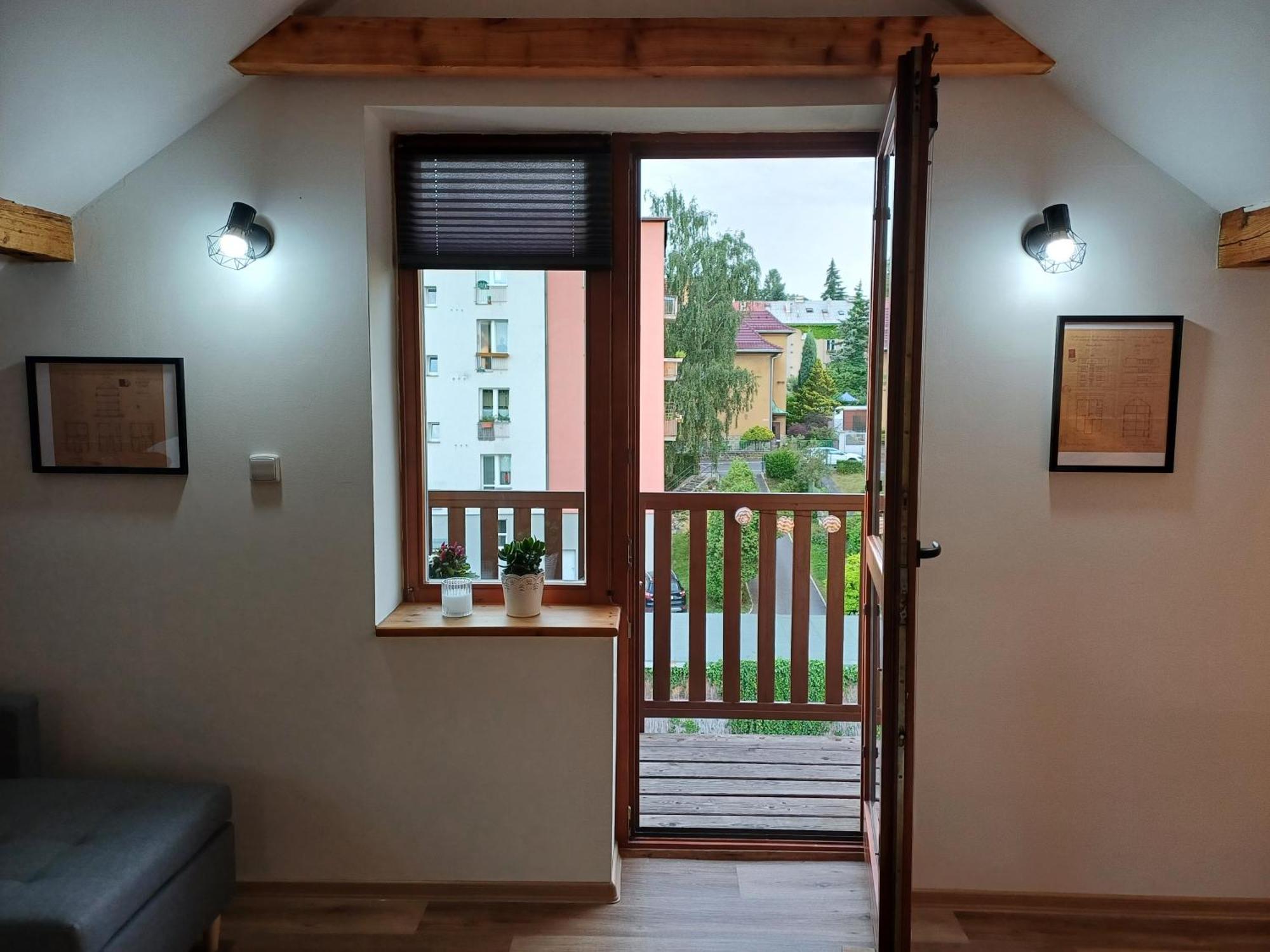 Loft Apartment カルロヴィ・ヴァリ エクステリア 写真