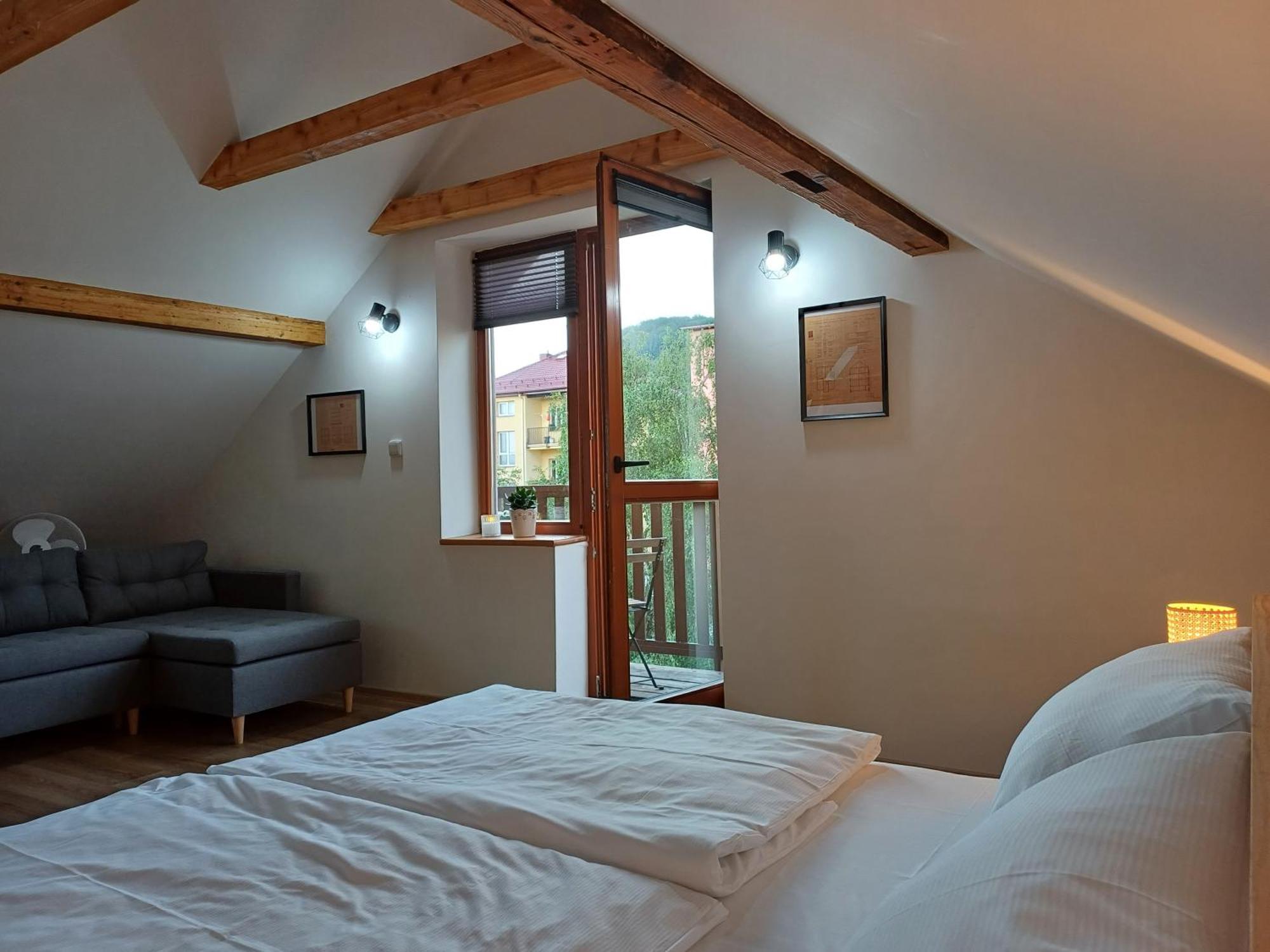 Loft Apartment カルロヴィ・ヴァリ エクステリア 写真