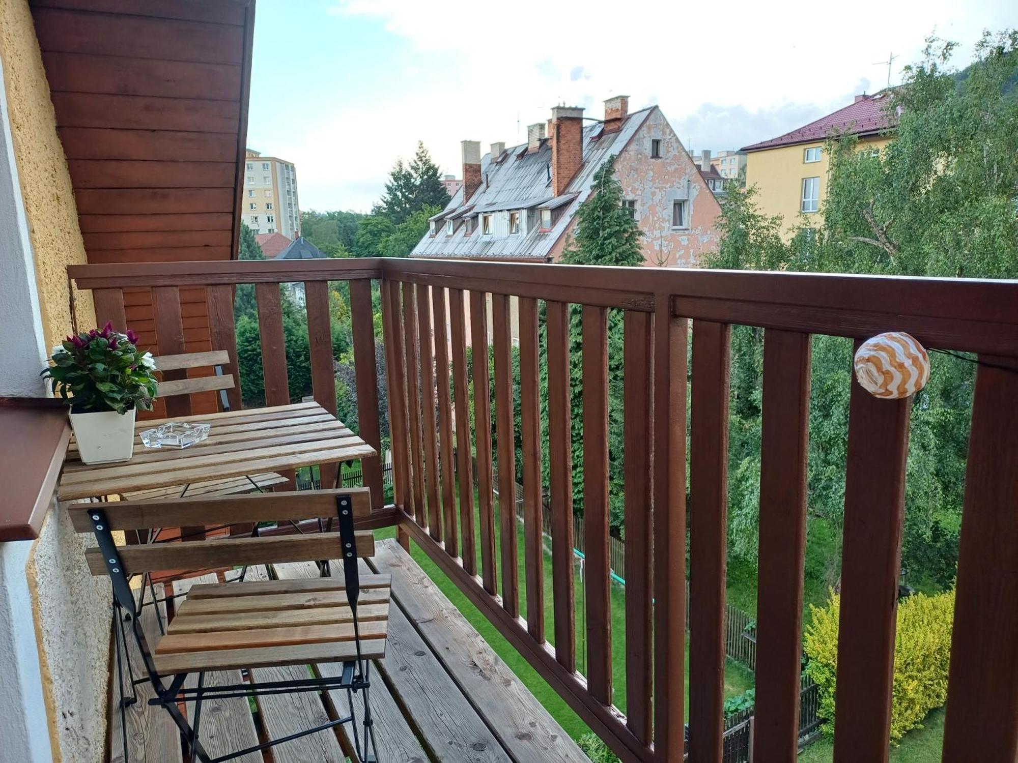 Loft Apartment カルロヴィ・ヴァリ エクステリア 写真